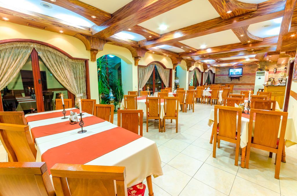 Hotel Cosmos Azenograd Kültér fotó