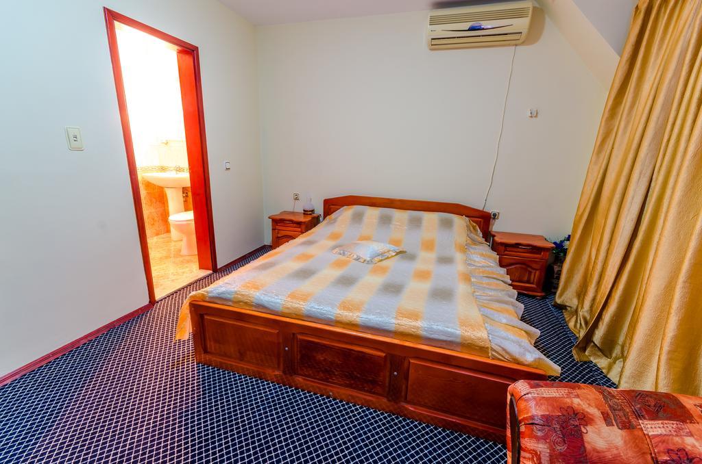 Hotel Cosmos Azenograd Kültér fotó